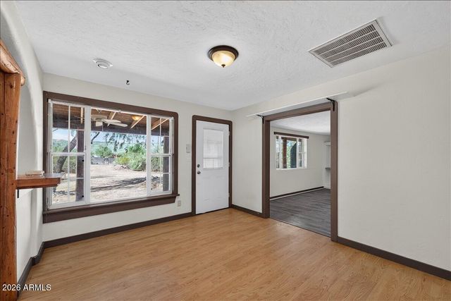 602 W CIRCLE MOUNTAIN Road, New River, AZ 85087