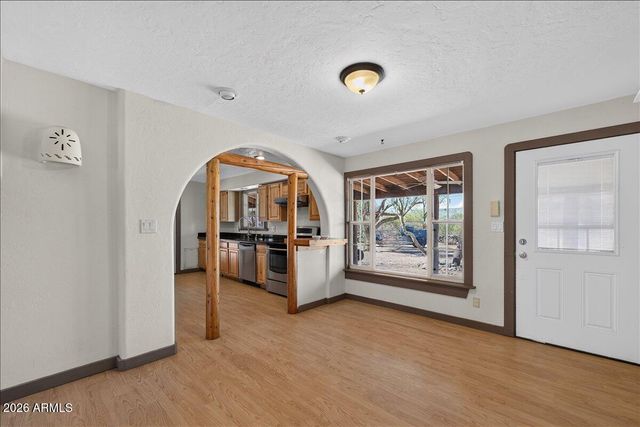 602 W CIRCLE MOUNTAIN Road, New River, AZ 85087