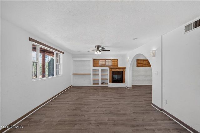 602 W CIRCLE MOUNTAIN Road, New River, AZ 85087