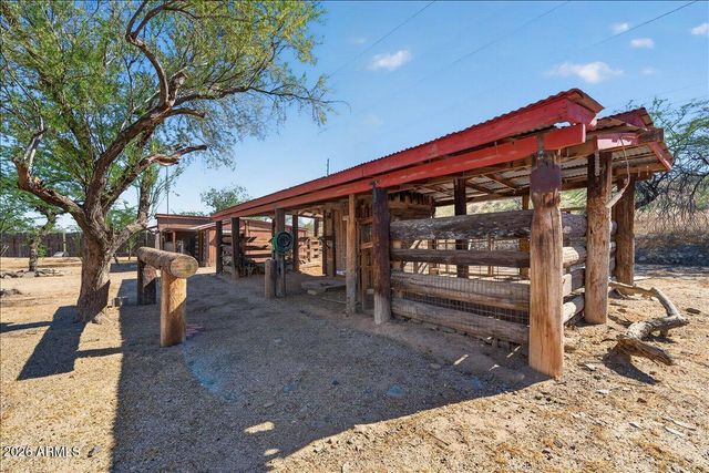 602 W CIRCLE MOUNTAIN Road, New River, AZ 85087