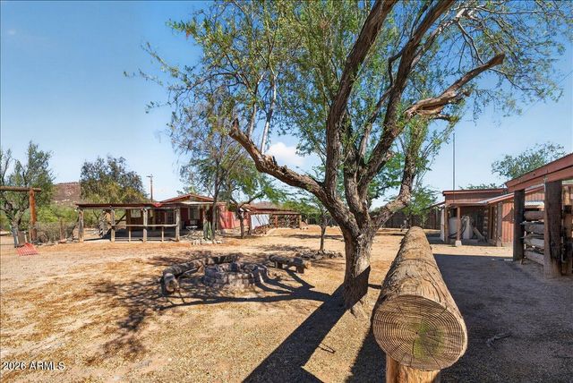 602 W CIRCLE MOUNTAIN Road, New River, AZ 85087