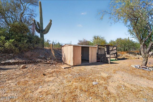 602 W CIRCLE MOUNTAIN Road, New River, AZ 85087