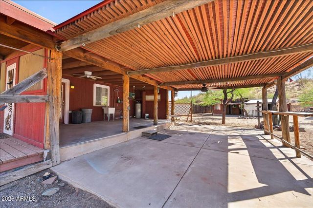 602 W CIRCLE MOUNTAIN Road, New River, AZ 85087
