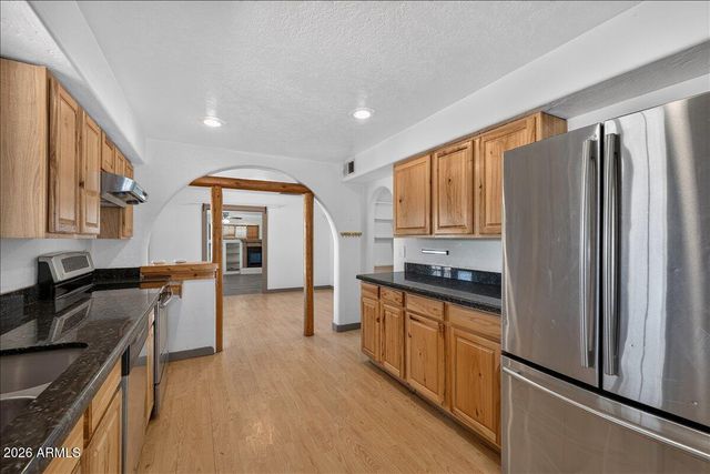 602 W CIRCLE MOUNTAIN Road, New River, AZ 85087