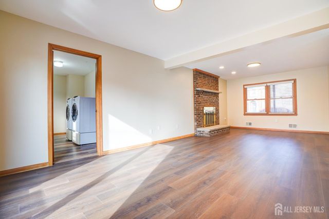 11 LENOX Street, Edison, NJ 08817