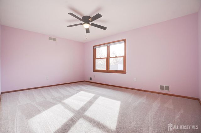 11 LENOX Street, Edison, NJ 08817