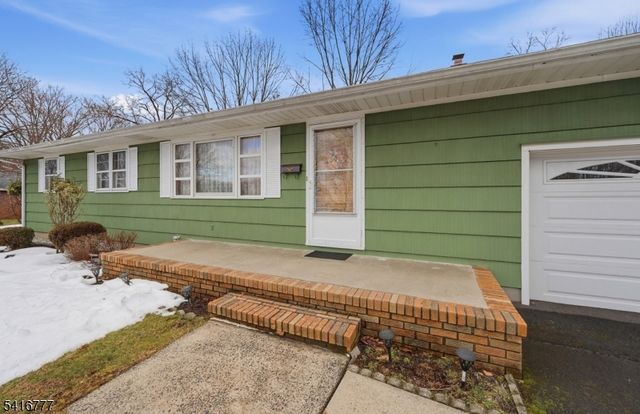 2001 Brooks Blvd, Manville Boro, NJ 08835