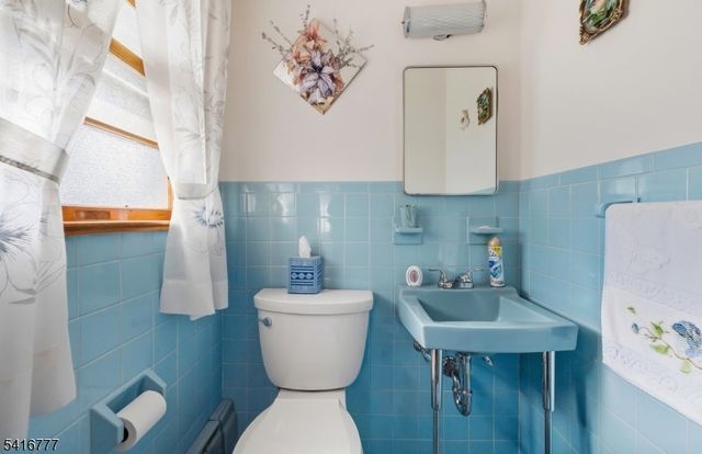 2001 Brooks Blvd, Manville Boro, NJ 08835