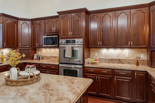 88 E TOLEDO Court, Gilbert, AZ 85295