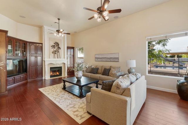 88 E TOLEDO Court, Gilbert, AZ 85295
