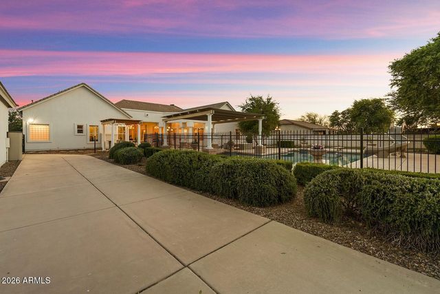 88 E TOLEDO Court, Gilbert, AZ 85295