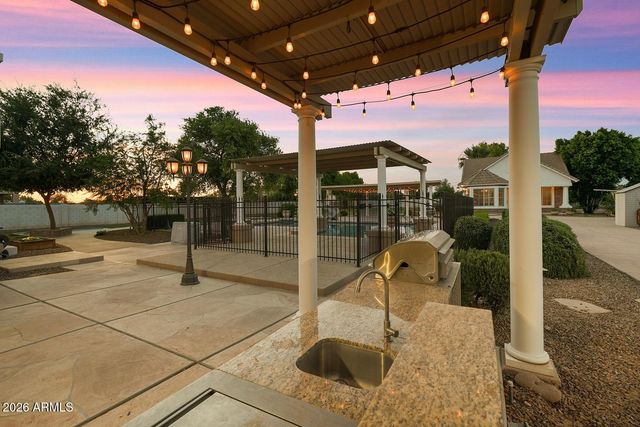 88 E TOLEDO Court, Gilbert, AZ 85295