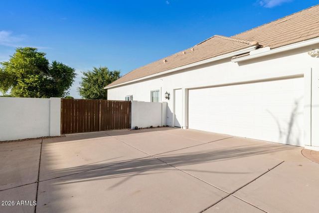 88 E TOLEDO Court, Gilbert, AZ 85295