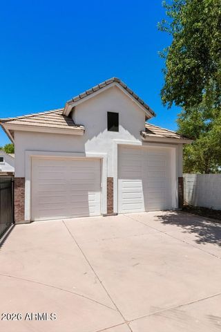 88 E TOLEDO Court, Gilbert, AZ 85295