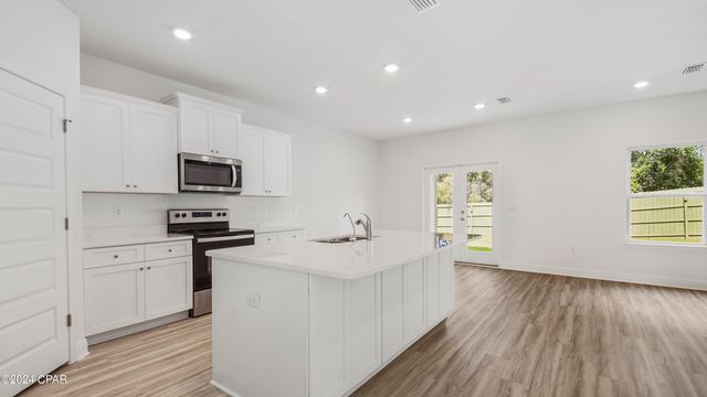 593 Hancock Way, Panama City Beach, FL 32413