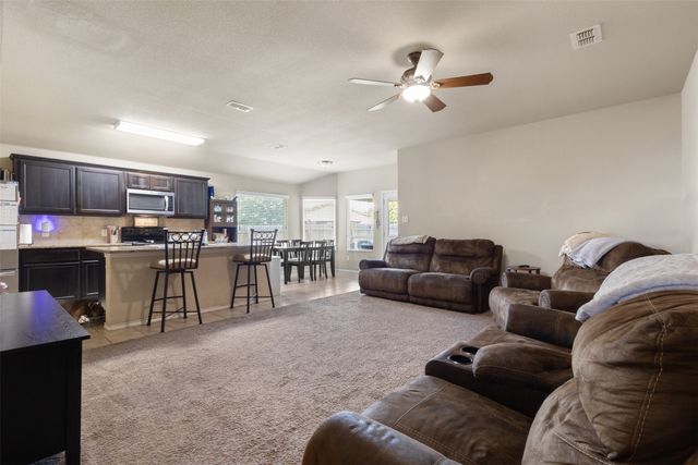 628 Cameron Way, Azle, TX 76020