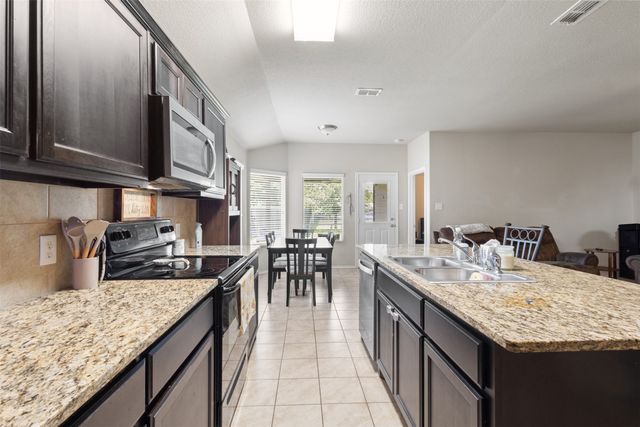 628 Cameron Way, Azle, TX 76020