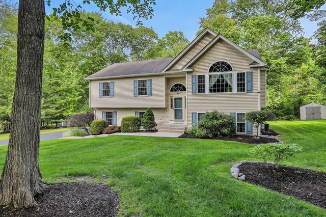 390 LAKESIDE Road, Newburgh, NY 12550
