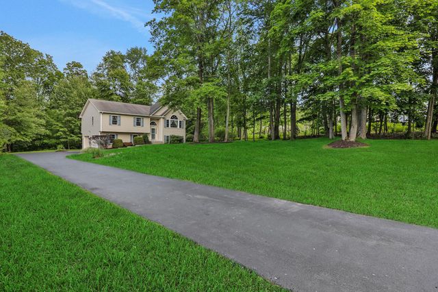390 LAKESIDE Road, Newburgh, NY 12550
