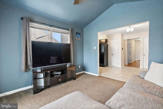 120 FOX HUNT DR, Franconia, PA 18924