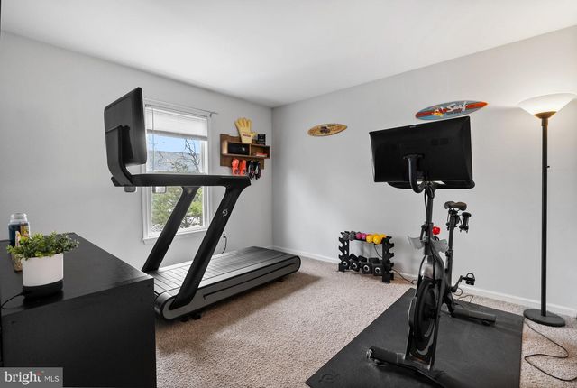 120 FOX HUNT DR, Franconia, PA 18924