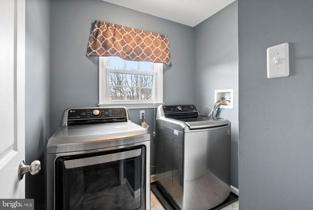 120 FOX HUNT DR, Franconia, PA 18924