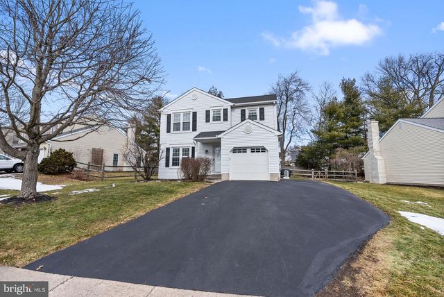 120 FOX HUNT DR, Franconia, PA 18924