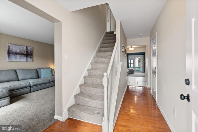 120 FOX HUNT DR, Franconia, PA 18924