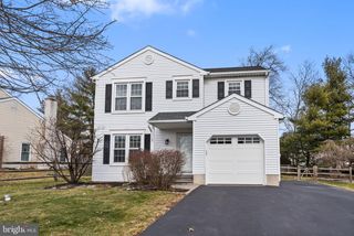 120 FOX HUNT DR, Franconia, PA 18924