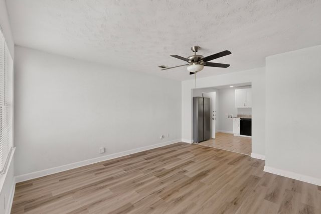 5573 Burton Avenue, Fort Worth, TX 76119