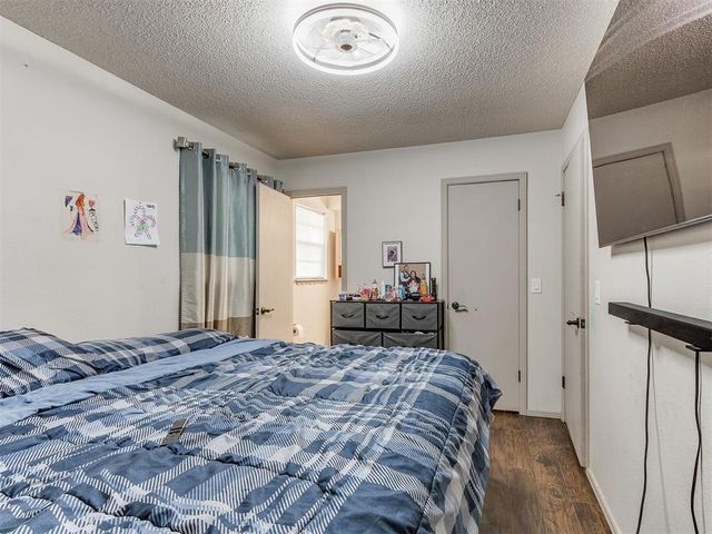 1012 NW 7th Place, Moore, OK 73160