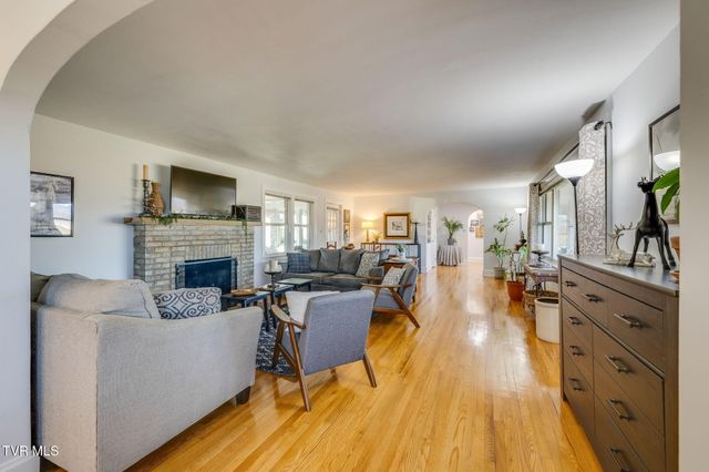 845 Highway 44, Bristol, TN 37620