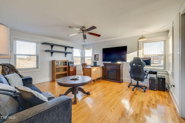 845 Highway 44, Bristol, TN 37620