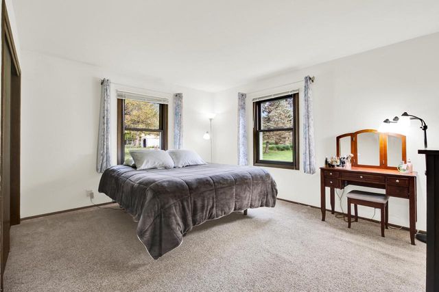 18115 Bolter LANE, Brookfield, WI 53045