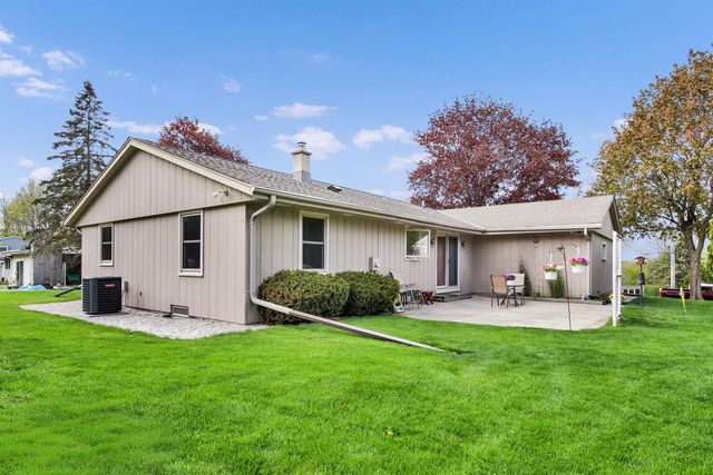 18115 Bolter LANE, Brookfield, WI 53045