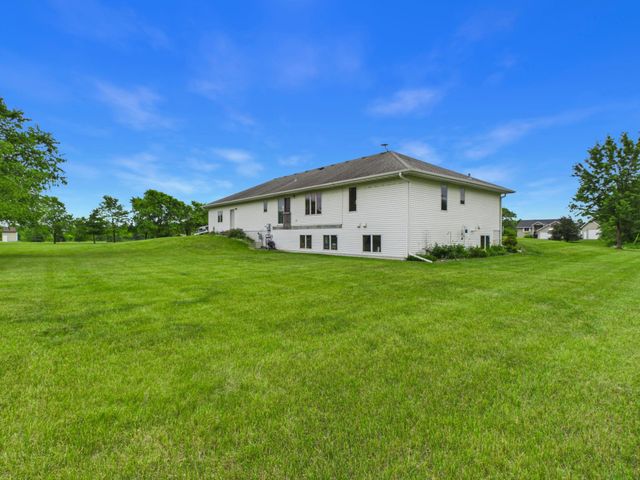 1572 47th Street SE, Saint Cloud, MN 56304