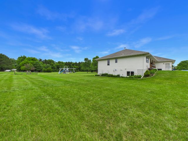 1572 47th Street SE, Saint Cloud, MN 56304