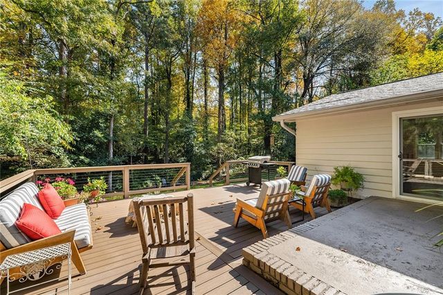 6555 Wright NE Road, Sandy Springs, GA 30328