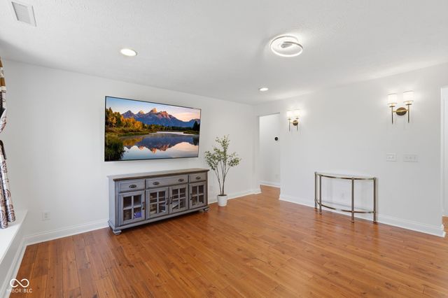 6523 Paddle Drive, Carmel, IN 46033