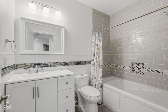 6523 Paddle Drive, Carmel, IN 46033