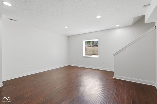 6523 Paddle Drive, Carmel, IN 46033