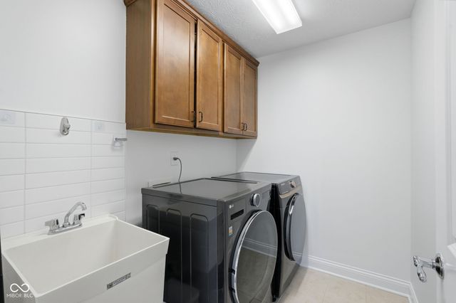 6523 Paddle Drive, Carmel, IN 46033