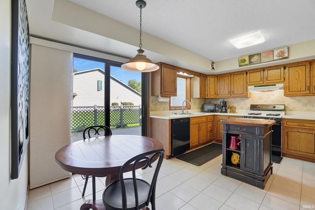 5717 Bayside Drive, Fort Wayne, IN 46815