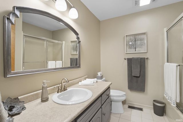 5717 Bayside Drive, Fort Wayne, IN 46815