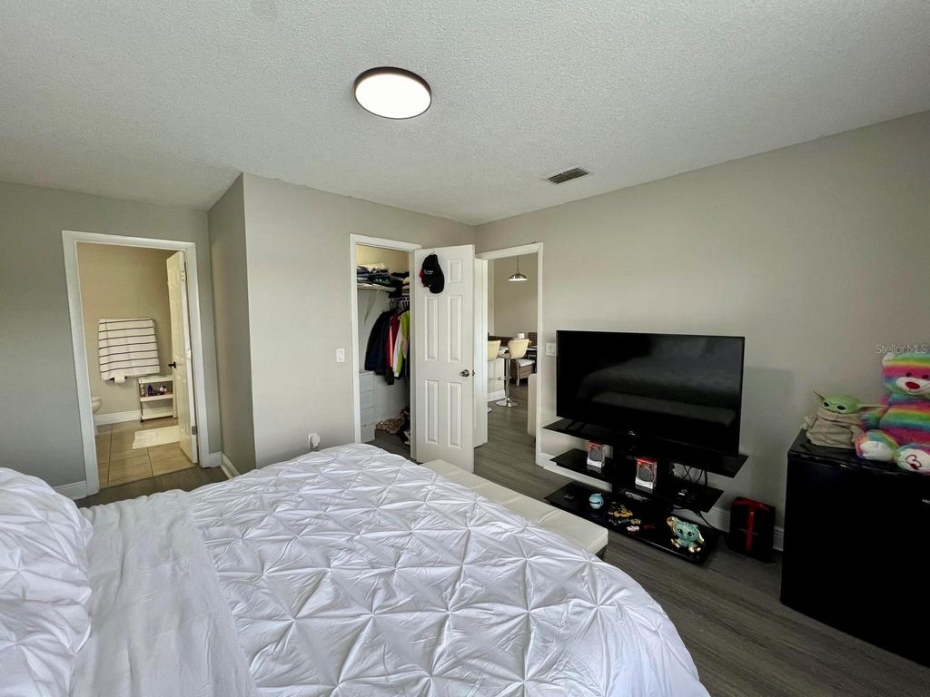 Image 12 of property listing at 1213 BERMUDA LAKES LANE 208, Kissimmee, FL 34741