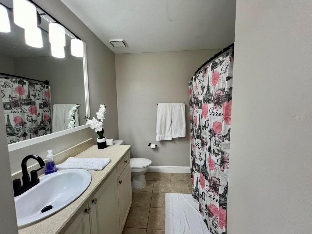Image 16 of property listing at 1213 BERMUDA LAKES LANE 208, Kissimmee, FL 34741