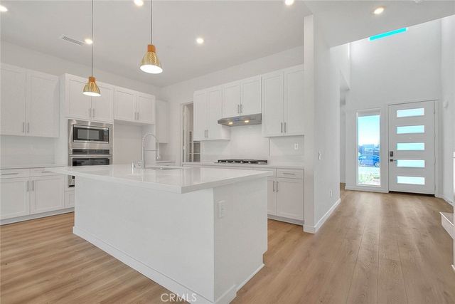 15842 Butterfly, Fontana, CA 92336