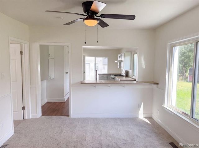21420 Jefferson Street, Farmington, MI 48336