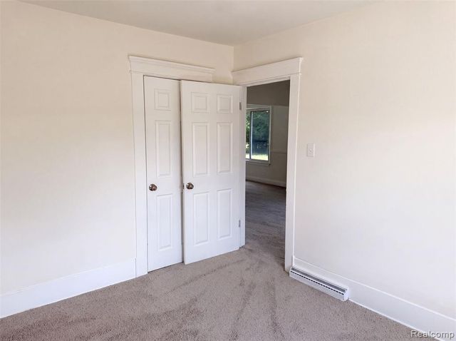 21420 Jefferson Street, Farmington, MI 48336