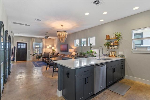 3014 Neal ST, Austin, TX 78702